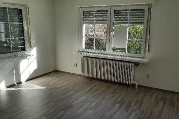 Pronájem bytu 3+1 79 m², Goethestr. 18, Sankt Augustin Pronájem bytu 3+1 79 m², Goethestr. 18, Sankt Augustin