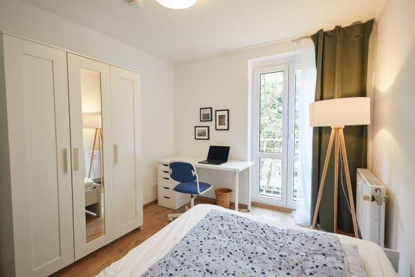 Pronájem bytu 1+1 13 m², Hitlstraße 17, München, Bavorsko Pronájem bytu 1+1 13 m², Hitlstraße 17, München, Bavorsko