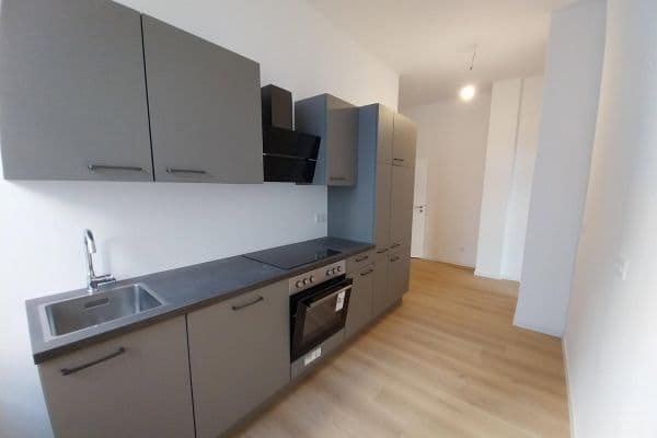 Pronájem bytu 3+1 94 m², Erthalstraße 13, Aschaffenburg, Bavorsko Pronájem bytu 3+1 94 m², Erthalstraße 13, Aschaffenburg, Bavorsko