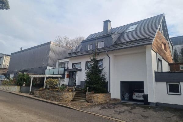 Prodej domu 490 m², pozemek 997 m², Iserlohn Prodej domu 490 m², pozemek 997 m², Iserlohn