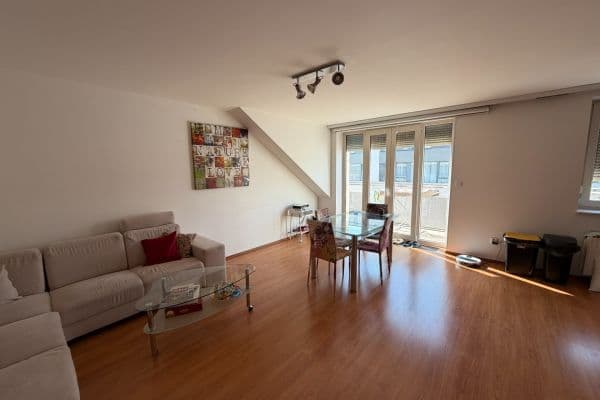 Pronájem bytu 5+kk 182 m², Sokolovská, Praha Pronájem bytu 5+kk 182 m², Sokolovská, Praha