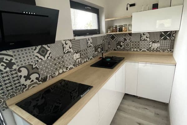 Prodej domu 54 m², pozemek 210 m², Hrdlořezská, Praha Prodej domu 54 m², pozemek 210 m², Hrdlořezská, Praha
