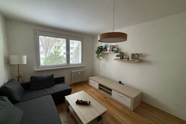 Pronájem bytu 2+1 52 m², A. Gwerkovej, Bratislava Pronájem bytu 2+1 52 m², A. Gwerkovej, Bratislava
