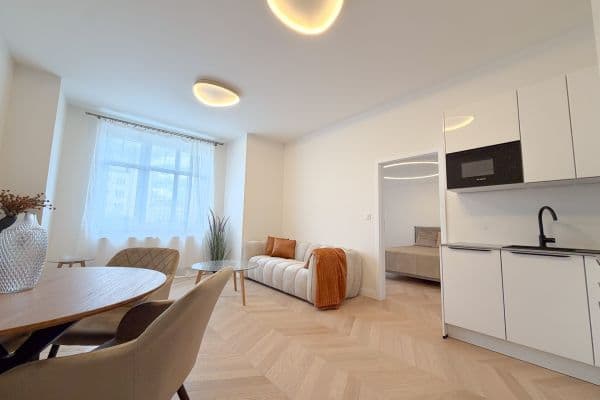 Prodej bytu 2+kk 54 m², Jeseniova, Praha Prodej bytu 2+kk 54 m², Jeseniova, Praha
