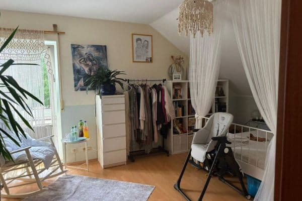 Pronájem bytu 4+1 150 m², Spitzwegstraße 6, Alzenau-Wasserlos Pronájem bytu 4+1 150 m², Spitzwegstraße 6, Alzenau-Wasserlos