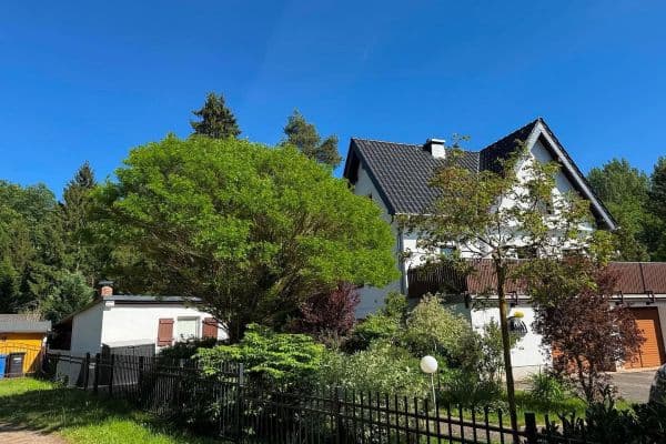 Prodej domu 180 m², pozemek 2.700 m², Jahnsdorf Prodej domu 180 m², pozemek 2.700 m², Jahnsdorf