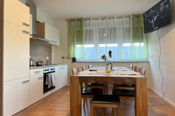 Pronájem bytu 2+1 45 m², Am Eisweiher 2, Weingarten Pronájem bytu 2+1 45 m², Am Eisweiher 2, Weingarten