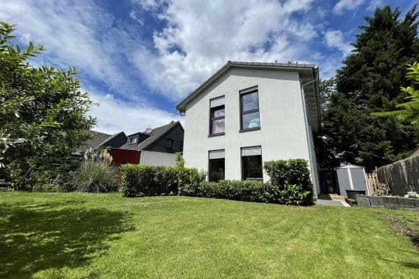 Prodej domu 110 m², pozemek 342 m², Sankt Augustin - Niederpleis Prodej domu 110 m², pozemek 342 m², Sankt Augustin - Niederpleis
