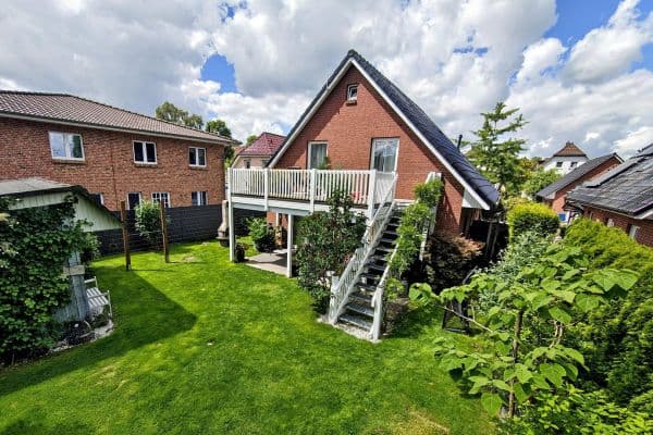 Prodej domu 123 m², pozemek 462 m², Ansgarstraße 145b, Elmshorn Prodej domu 123 m², pozemek 462 m², Ansgarstraße 145b, Elmshorn