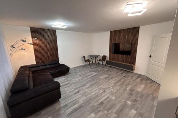 Pronájem bytu 1+1 39 m², Engelhardweg 5, Weinsberg Pronájem bytu 1+1 39 m², Engelhardweg 5, Weinsberg