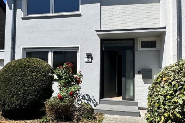 Prodej domu 115 m², pozemek 281 m², Max-Planck-Str. 12, Niederkassel-Lülsdorf Prodej domu 115 m², pozemek 281 m², Max-Planck-Str. 12, Niederkassel-Lülsdorf