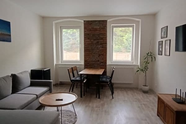 Pronájem bytu 2+1 37 m², K Lanovce, Jáchymov Pronájem bytu 2+1 37 m², K Lanovce, Jáchymov