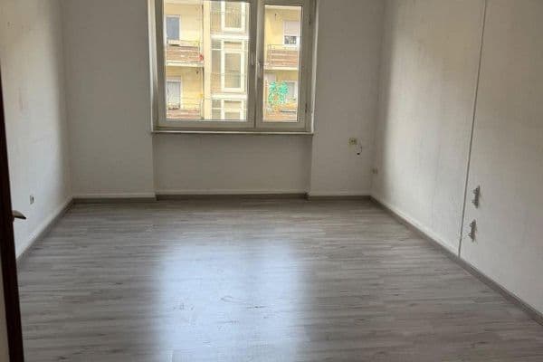 Pronájem bytu 2+1 74 m², Geibelstr. 15, Karlsruhe Pronájem bytu 2+1 74 m², Geibelstr. 15, Karlsruhe