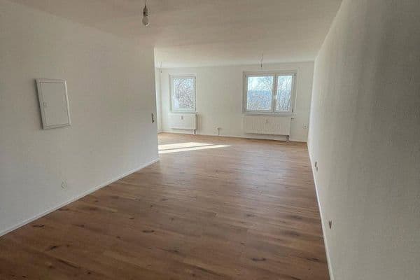 Pronájem bytu 3+1 75 m², Katharinenweg 18, Apolda, Durynsko Pronájem bytu 3+1 75 m², Katharinenweg 18, Apolda, Durynsko