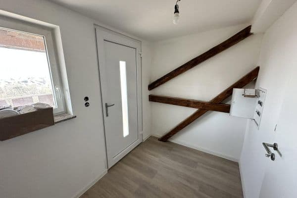 Pronájem bytu 3+1 78 m², Bergstraße 56, Apolda, Durynsko Pronájem bytu 3+1 78 m², Bergstraße 56, Apolda, Durynsko