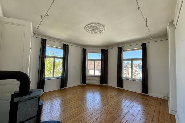 Pronájem bytu 4+kk 140 m², Bismarckstr. 94, Cáchy, Severní Porýní-Vestfálsko Pronájem bytu 4+kk 140 m², Bismarckstr. 94, Cáchy, Severní Porýní-Vestfálsko