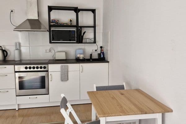Pronájem bytu 1+1 40 m², Adolph-Kolping-Str. 32, Köln Pronájem bytu 1+1 40 m², Adolph-Kolping-Str. 32, Köln
