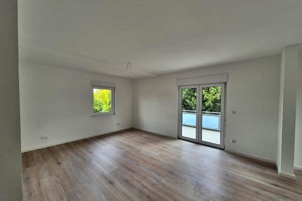 Pronájem bytu 3+1 74 m², Porta Westfalica, Severní Porýní-Vestfálsko Pronájem bytu 3+1 74 m², Porta Westfalica, Severní Porýní-Vestfálsko