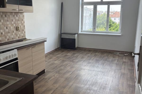 Pronájem bytu 2+kk 48 m², Rečkova, Praha Pronájem bytu 2+kk 48 m², Rečkova, Praha