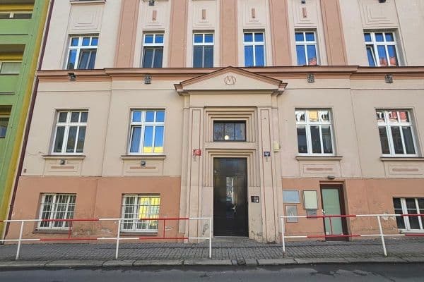 Prodej bytu 1+kk 28 m², Ohradní, Praha Prodej bytu 1+kk 28 m², Ohradní, Praha