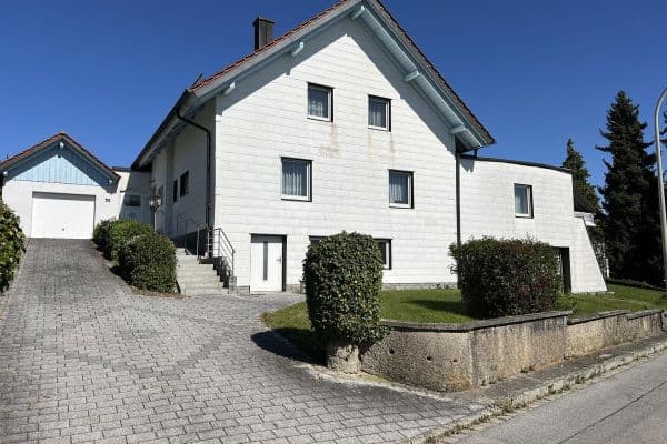 Prodej domu 211 m², pozemek 979 m², Durheimerstraße 1, Fürstenzell Prodej domu 211 m², pozemek 979 m², Durheimerstraße 1, Fürstenzell