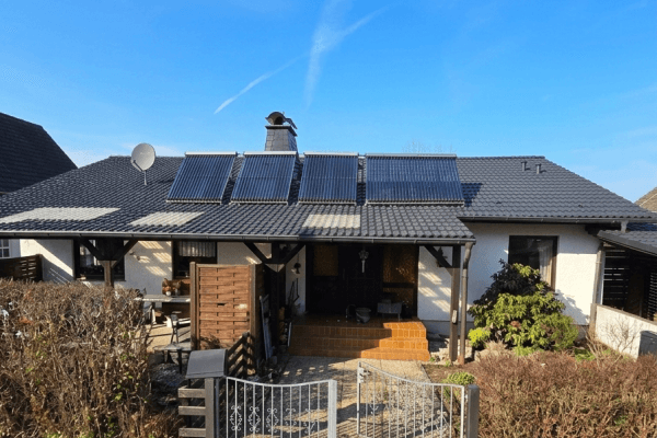 Prodej domu 150 m², pozemek 917 m², Uhlandweg 16, Waldbröl Prodej domu 150 m², pozemek 917 m², Uhlandweg 16, Waldbröl