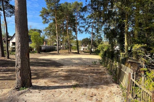 Prodej pozemku 736 m², Parkallee 26, Zernsdorf Prodej pozemku 736 m², Parkallee 26, Zernsdorf