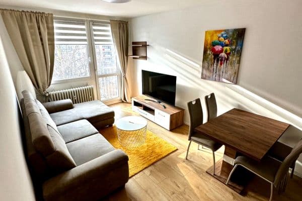 Prodej bytu 2+kk 45 m², Frýdlantská, Praha Prodej bytu 2+kk 45 m², Frýdlantská, Praha