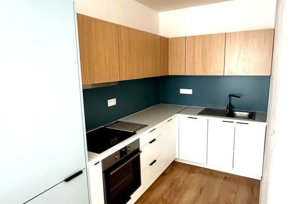 Prodej bytu 2+kk 45 m², Frýdlantská, Praha Prodej bytu 2+kk 45 m², Frýdlantská, Praha