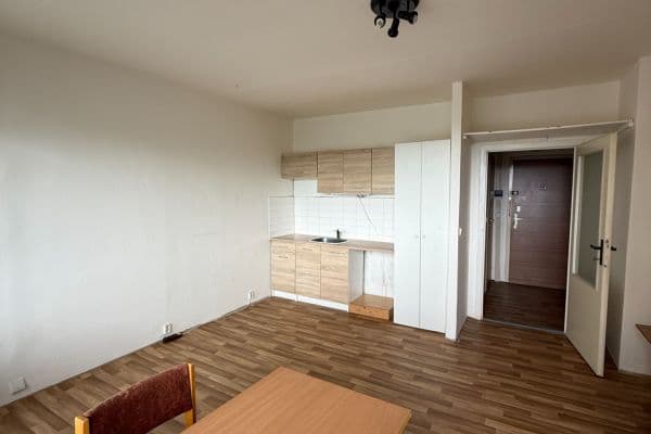 Pronájem bytu 1+kk 30 m², Okrouhlá, Brno Pronájem bytu 1+kk 30 m², Okrouhlá, Brno