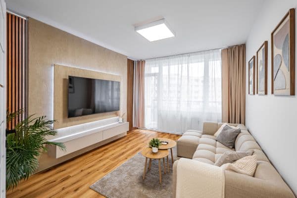 Prodej bytu 2+1 60 m², Alej 17. listopadu, Roudnice nad Labem Prodej bytu 2+1 60 m², Alej 17. listopadu, Roudnice nad Labem
