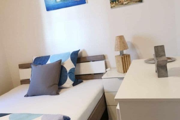 Pronájem bytu 1+1 12 m², Eyachstr. 40, Sindelfingen Pronájem bytu 1+1 12 m², Eyachstr. 40, Sindelfingen