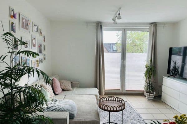 Pronájem bytu 3+1 68 m², Bitterstraße 24, Köln Pronájem bytu 3+1 68 m², Bitterstraße 24, Köln