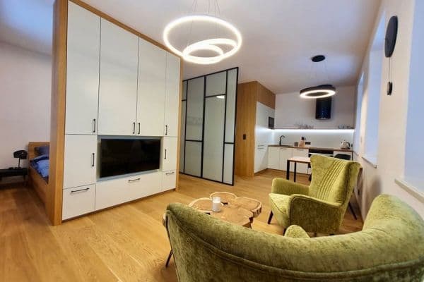 Pronájem bytu 1+kk 35 m², Hvězdná, Jablonec nad Nisou Pronájem bytu 1+kk 35 m², Hvězdná, Jablonec nad Nisou