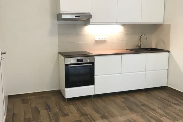 Pronájem bytu 2+kk 43 m², Krymská, Praha Pronájem bytu 2+kk 43 m², Krymská, Praha