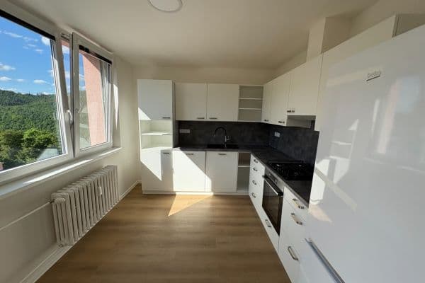 Pronájem bytu 3+1 75 m², Družstevní, Adamov Pronájem bytu 3+1 75 m², Družstevní, Adamov