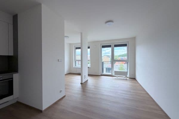 Pronájem bytu 1+kk 38 m², Nádražní, Kralupy nad Vltavou Pronájem bytu 1+kk 38 m², Nádražní, Kralupy nad Vltavou