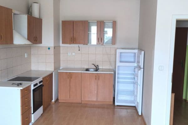 Pronájem bytu 2+kk 47 m², Mattioliho, Praha Pronájem bytu 2+kk 47 m², Mattioliho, Praha