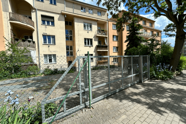 Pronájem garáže 13 m², Spojovací, Praha Pronájem garáže 13 m², Spojovací, Praha