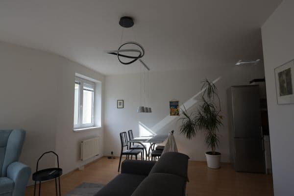 Pronájem bytu 2+kk 55 m², náměstí Přátelství, Praha Pronájem bytu 2+kk 55 m², náměstí Přátelství, Praha