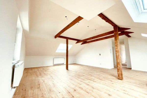 Pronájem bytu 3+1 75 m², Maxhütte-Haidhof Pronájem bytu 3+1 75 m², Maxhütte-Haidhof