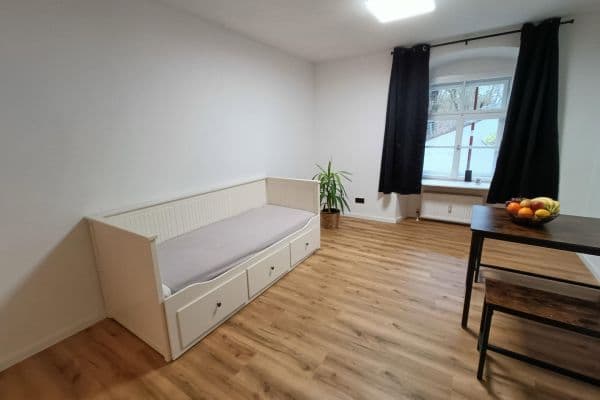 Pronájem bytu 1+1 20 m², Unteralling 1, Sinzing Pronájem bytu 1+1 20 m², Unteralling 1, Sinzing
