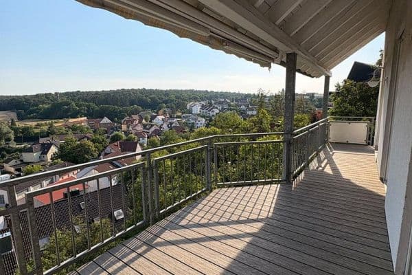 Pronájem bytu 4+1 134 m², Würzburg Oberdürrbach Pronájem bytu 4+1 134 m², Würzburg Oberdürrbach