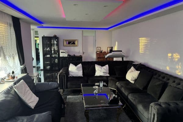 Prodej domu 154 m², pozemek 254 m², Walther-Rathnau-Straße 31, Pforzheim Prodej domu 154 m², pozemek 254 m², Walther-Rathnau-Straße 31, Pforzheim