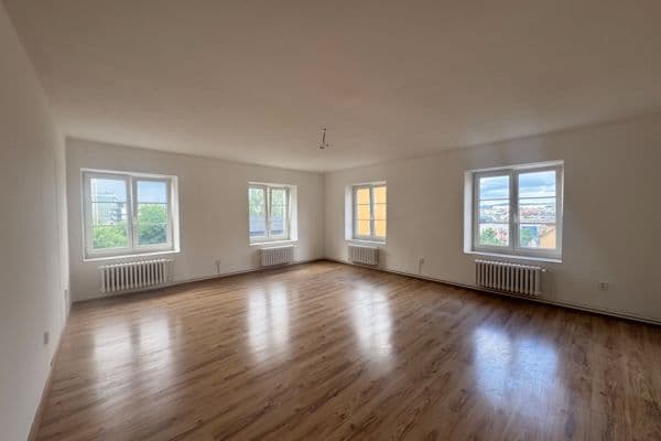 Pronájem bytu 1+1 58 m², Na Perštýně, Liberec Pronájem bytu 1+1 58 m², Na Perštýně, Liberec