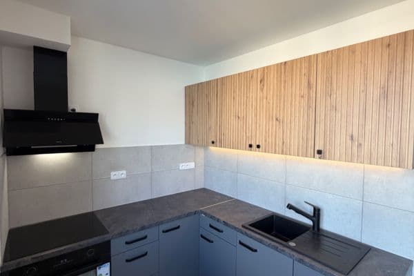 Pronájem bytu 1+1 41 m², Na Vyhaslém, Kladno Pronájem bytu 1+1 41 m², Na Vyhaslém, Kladno
