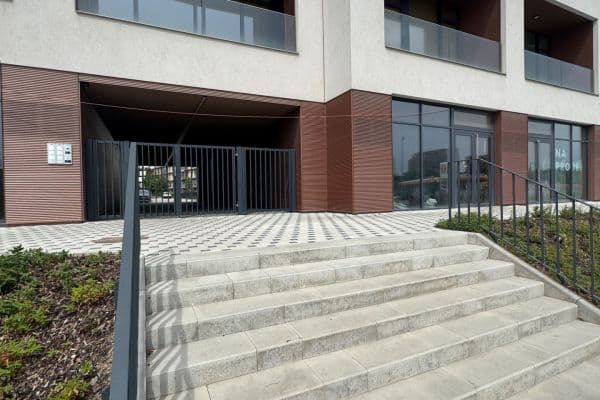Pronájem bytu 2+kk 50 m², Malešická, Praha Pronájem bytu 2+kk 50 m², Malešická, Praha