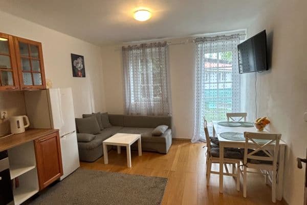 Prodej bytu 2+kk 44 m², Za Dvorem, Kozinec Prodej bytu 2+kk 44 m², Za Dvorem, Kozinec