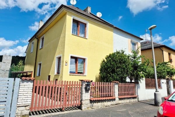 Prodej domu 130 m², pozemek 438 m², Třebízského, Chomutov Prodej domu 130 m², pozemek 438 m², Třebízského, Chomutov