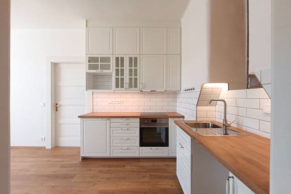 Pronájem bytu 2+kk 55 m², Baranova, Praha Pronájem bytu 2+kk 55 m², Baranova, Praha